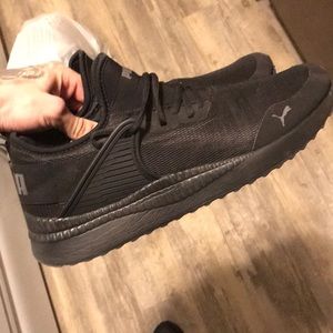 Size 12 pumas